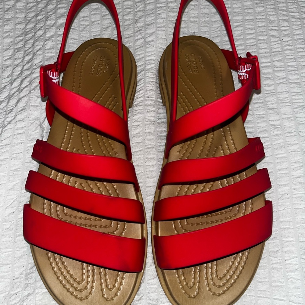 Crocs Sandals. Size 7W. Salmon color